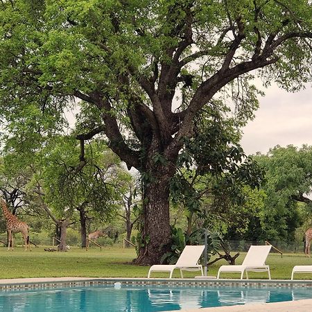 Unyati Safari Lodge Hectorspruit Exterior photo