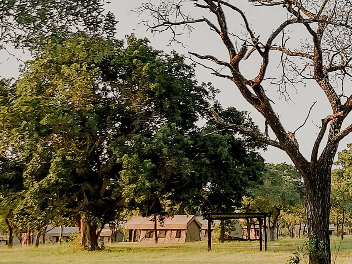 Unyati Safari Lodge Hectorspruit Exterior photo